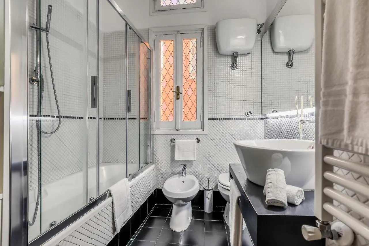 Appartamento ATRHOME Belsiana Roma